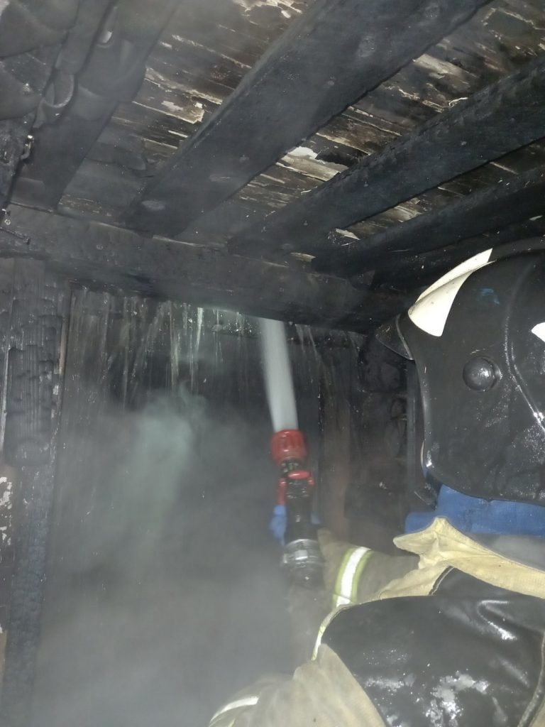 Детей 1 и 4 лет погибших на пожаре в частном доме в Иркутской области поджег сожитель их матери